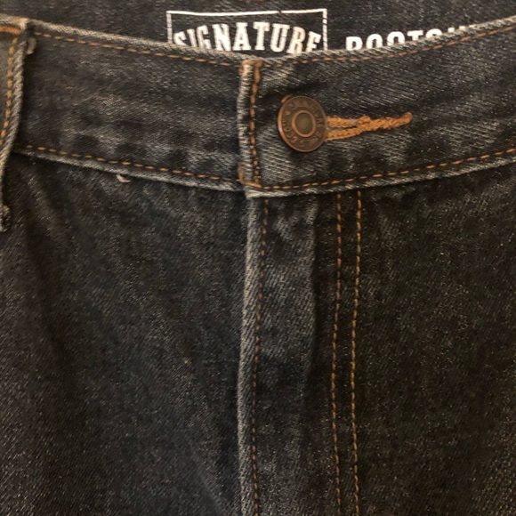 Men’s signature jeans by Levi size 38 x 30 - Picture 4 of 8